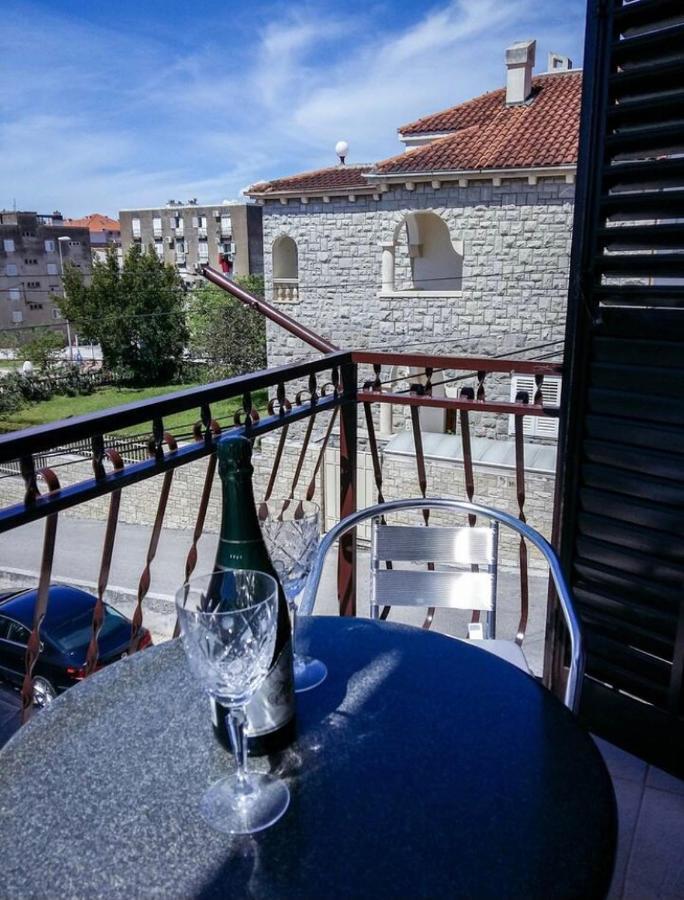 Apartmani Jovic Makarska Exterior foto
